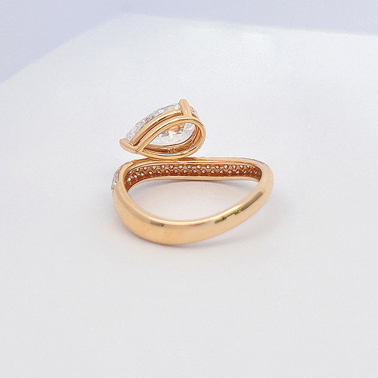 Radiant Love 1.5ct D-VVS2 Diamond 18K Rose Gold Ring