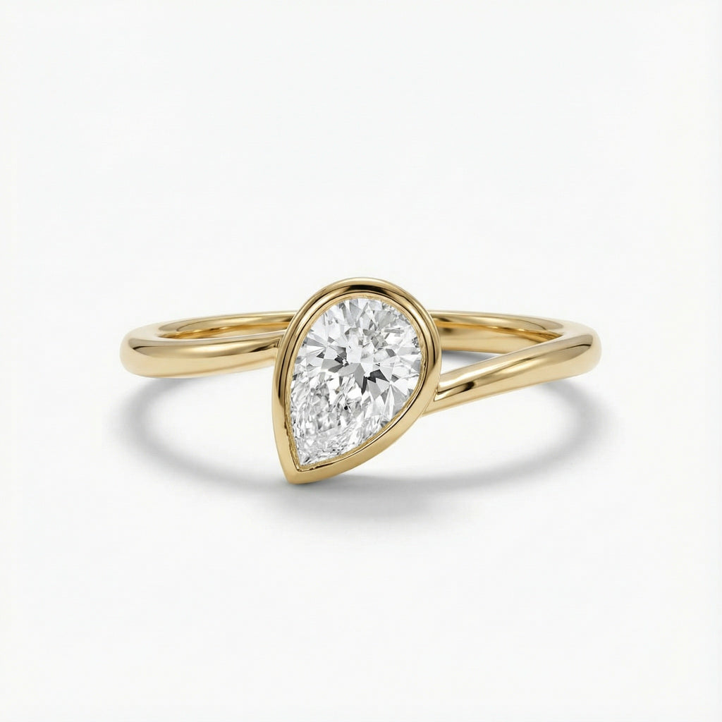 Golden Teardrop 18K Yellow Gold Lab-Grown Diamond Ring