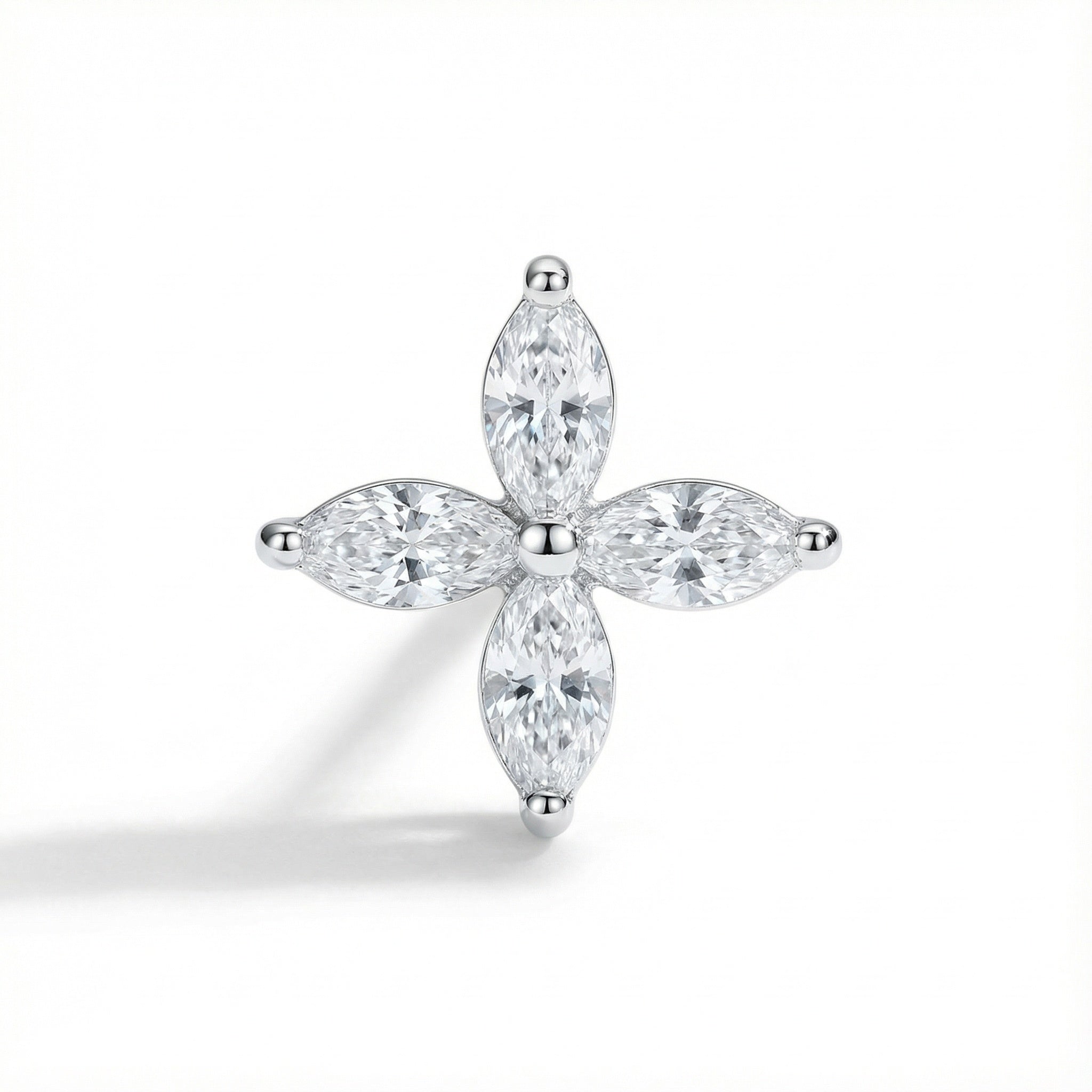 Star Blossom Pt950 Platinum Lab-Grown Diamond Stud Earrings