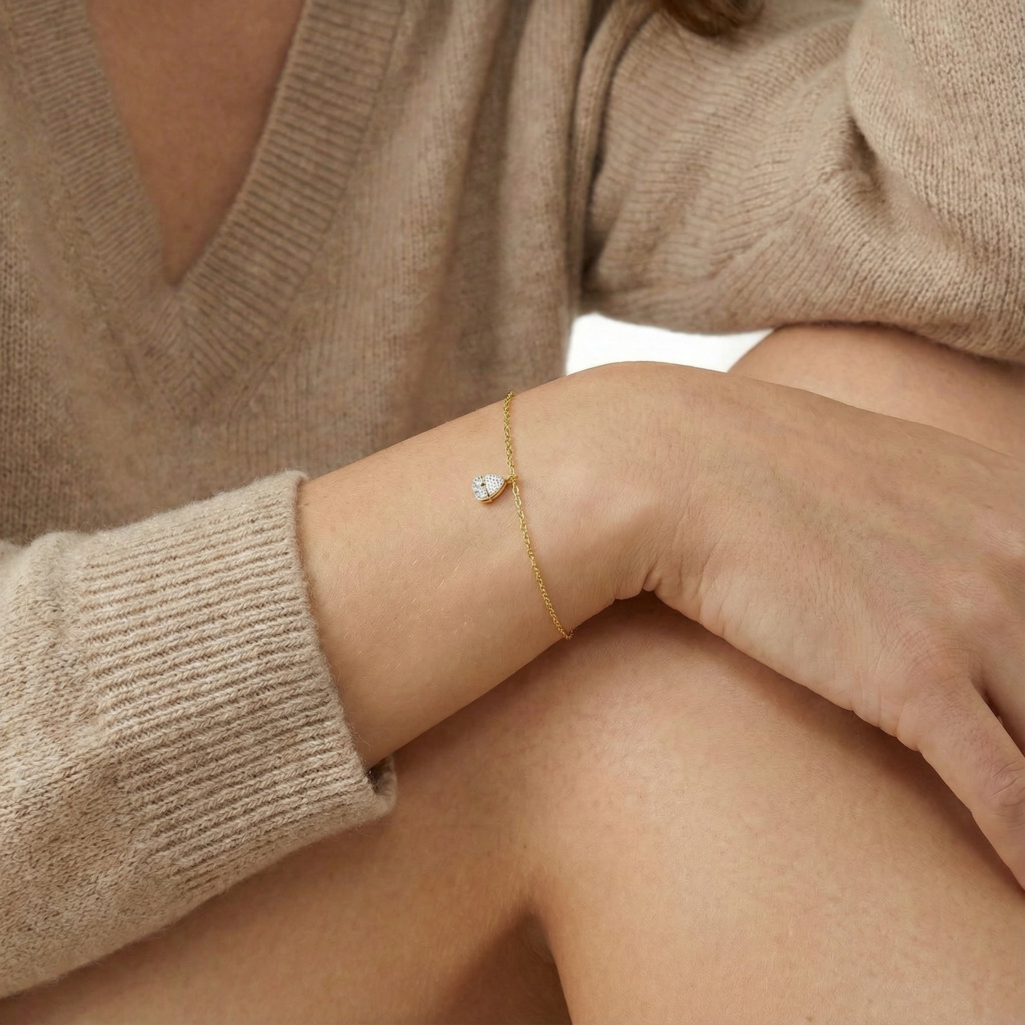 Sun Teardrop 18K Yellow Gold Diamond Bracelet