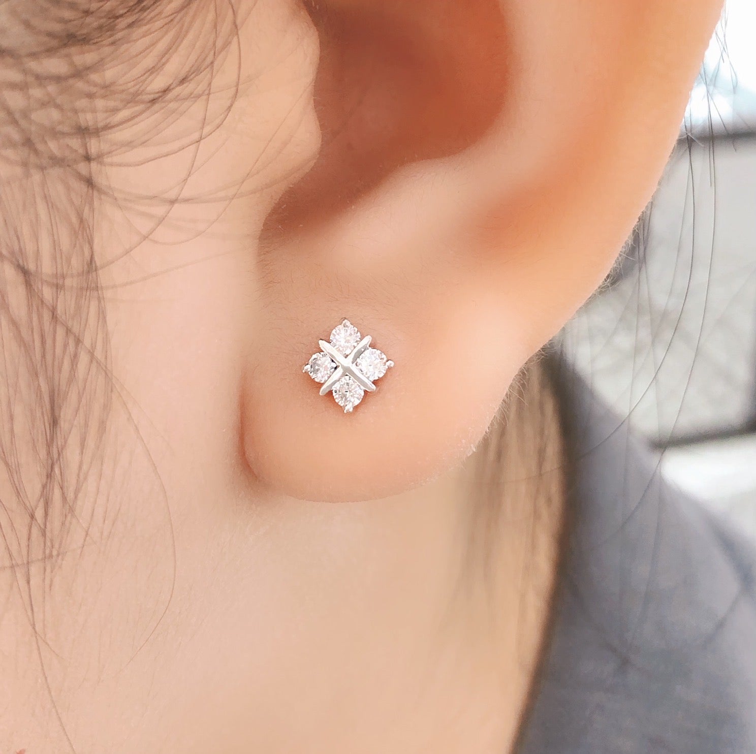 Star Blossom PT950 Platinum Lab-Grown Diamond Earrings