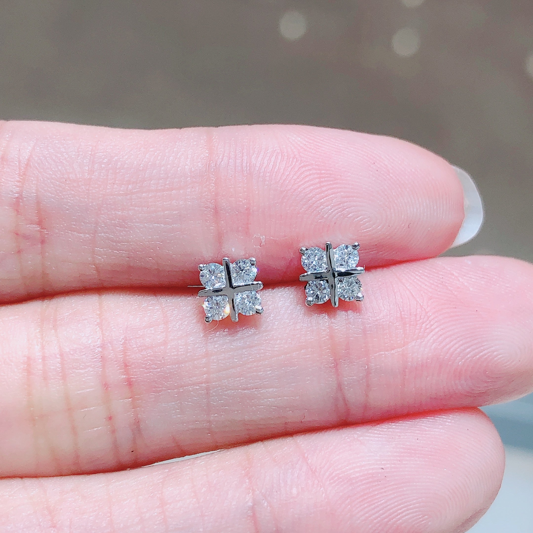 Star Blossom PT950 Platinum Lab-Grown Diamond Earrings