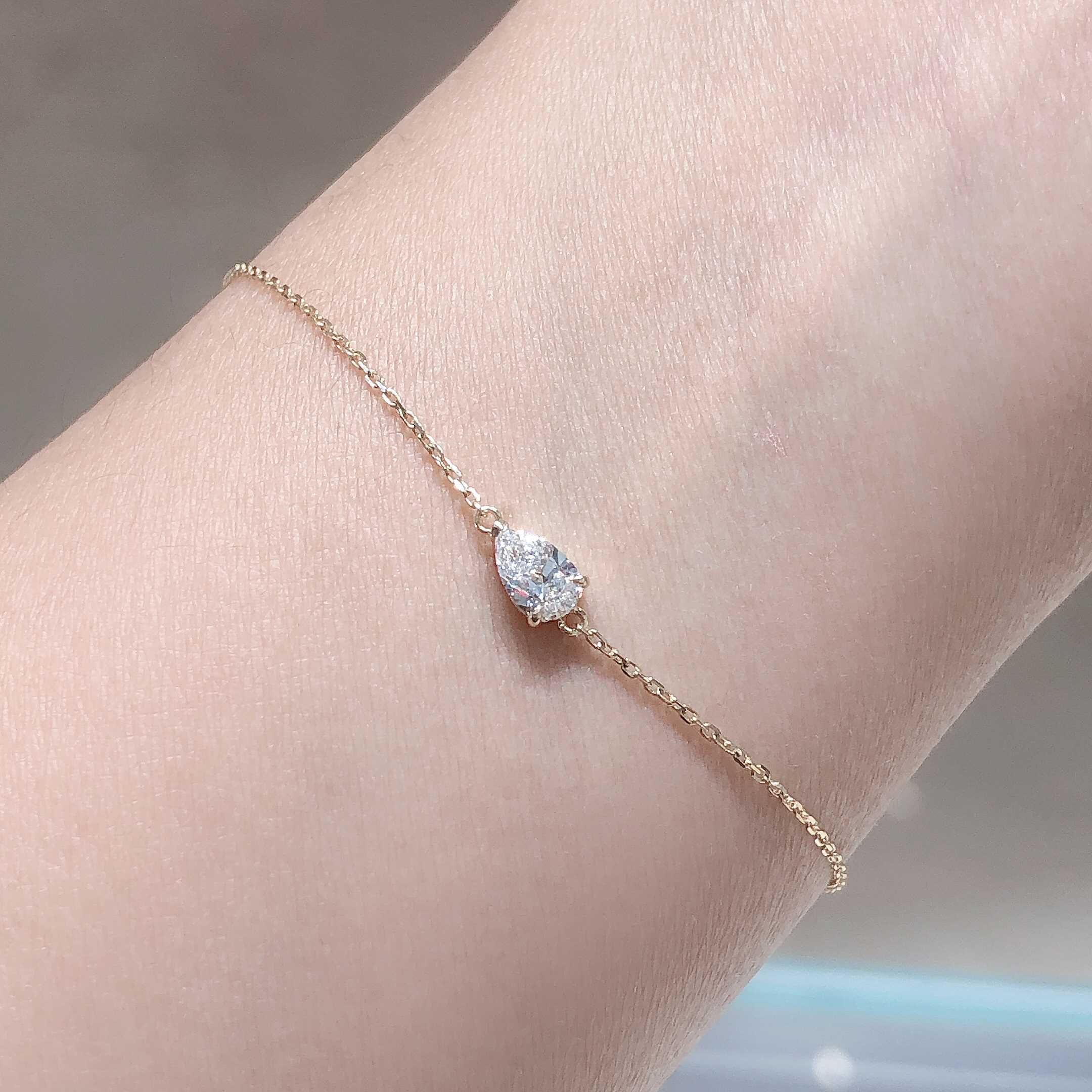 Pear Radiance PT950 Platinum Lab-Grown Diamond Bracelet