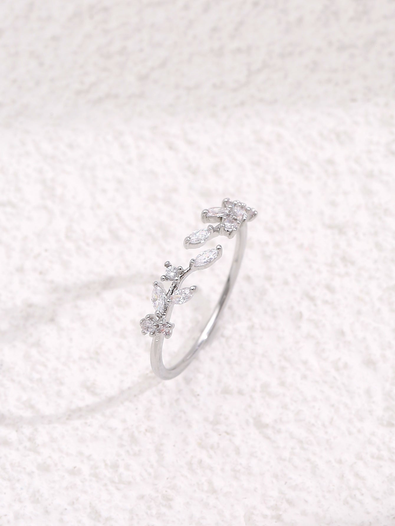 Delicate Leaf Vine Open Ring